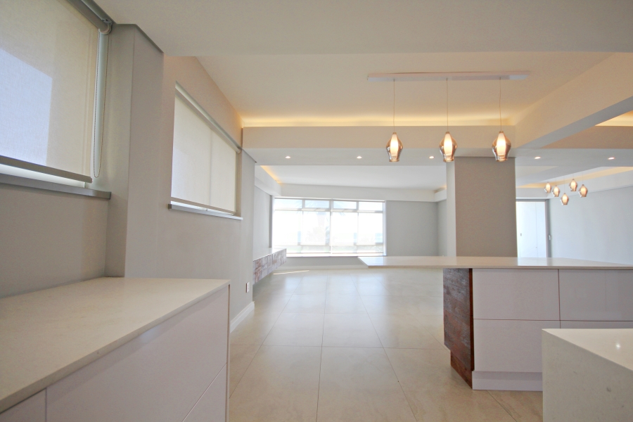 3 Bedroom Property for Sale in Three Anchor Bay Western Cape